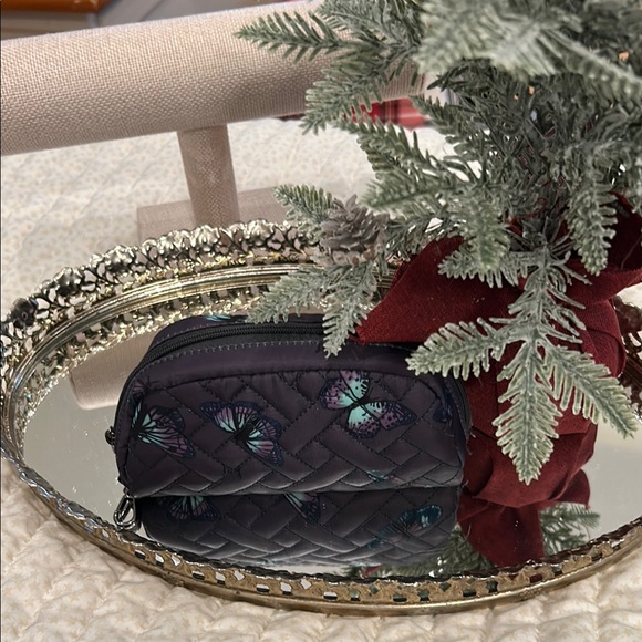 lug Handbags - Lug bobsled Black Quilted Women's Bag! Excellent New Condition!